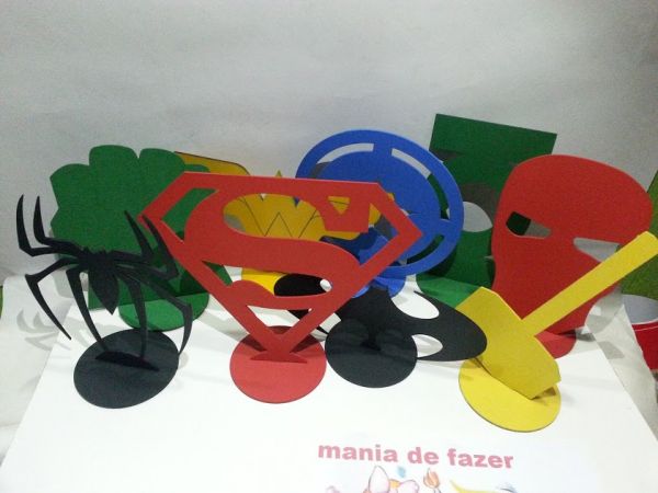 KIT 10 HEROIS VARIADOS EM MDF CORES